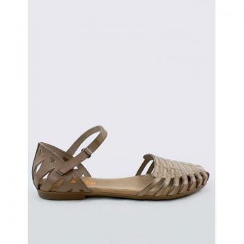 Sandalia Plana Porronet 2901 Taupe con Detalles Troquelados