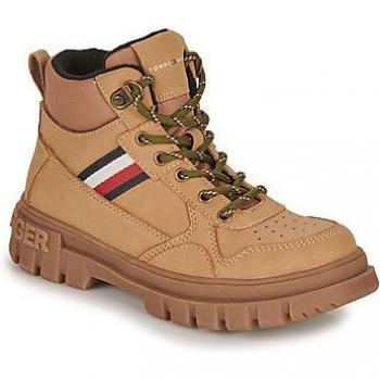 Botines Tommy Hilfiger para niño con diseño de montaña, logotipo distintivo y suela resistente.