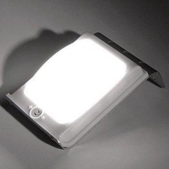 16-LED de voz Sensor al aire libre accionado solar de la lámpara de la cerca del jardín del paisaje pared