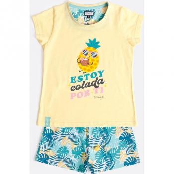 PIJAMA DE NIÑA CON MANGA CORTA Y ESTAMPADO DE PIÑAS EN COLOR AMARILLO
