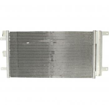 Condensador de aire acondicionado NISSENS 940061, sistema de aire acondicionado con alta eficiencia, diseño optimizado para un mejor rendimiento térmico, fabricado con materiales de calidad para garantizar durabilidad y resistencia a la corrosión