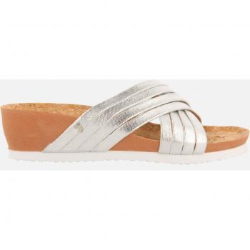 Calzado Lifestyle Gioseppo 71401-Plata para mujer en color gris, chanclas tipo bio con cuña y tiras cruzadas metalizadas