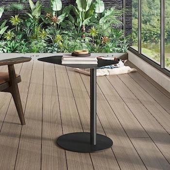 Mesa auxiliar Nastätten trapezoidal de metal para interior/exterior 50 x 50 x 38 cm - Negro mate