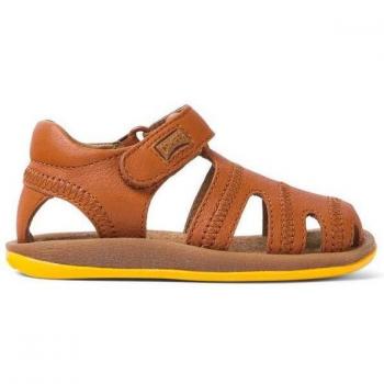Sandalias de niño estilo cangrejeras con cierre adherente en piel color marrón (Camper 80372-069 Bicho FW)
