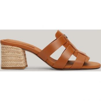 Sandalia de tacón de piel color cognac Tommy Hilfiger