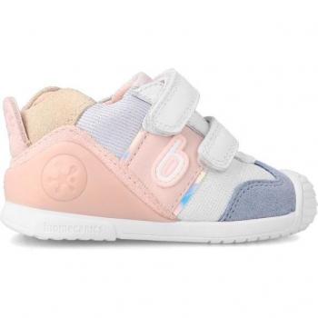 Zapatillas Preandantes Para Niñas Biomecanics con suela flexible, diseño ergonómico, material transpirable, cierre de velcro y refuerzo en la puntera