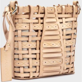 Bandolera de mujer Pikolinos de piel trenzada con cierre imán color beige ROMANA WHA