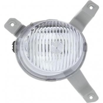 Faro antiniebla TYC 19-12181-15-2 con características de diseño específico para vehículos, lente de cristal transparente, carcasa resistente a impactos y condiciones climáticas adversas, fácil instalación y compatibilidad con modelos seleccion