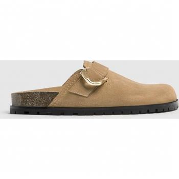 Stradivarius Leather clogs with buckle details in BEIGE