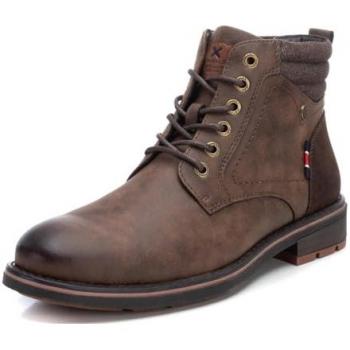 Botines de hombre XTI 143221 con cordones y cremallera, color marrón, talla 40