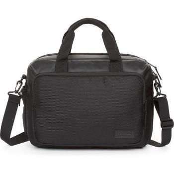 Bandolera Eastpak Sheldan con compartimento para portátil, color negro