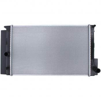 Radiador de refrigeración del motor NISSENS 64692 - Radiador de alta eficiencia, fabricado con materiales duraderos, diseñado para un ajuste perfecto en vehículos específicos, proporciona una excelente capacidad de enfriamiento y resistencia a la corr