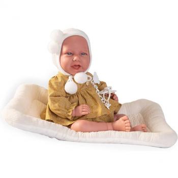 Muñeca Antonio Juan Recién Nacida Carla 42 cm con Vestido Mostaza y Cuna-Parque