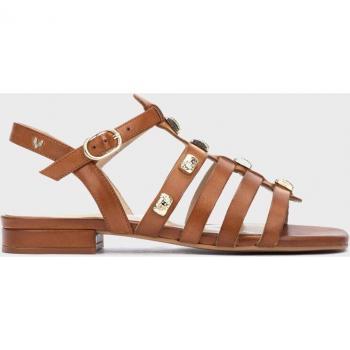Sandalias planas de piel PALTROW 1699 en color marrón con cierre de hebilla