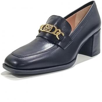 Zapato Unisa Megan Negro con Adorno - Elegancia y Comodidad Garantizadas, Zapatos de tacón de Mujer UNISA ZAPATO MOCASIN DE PIEL CON TACON Y ADORNO DORADO NEGRO