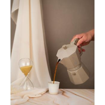 Cafetera Italiana Bialetti Moka Exclusive Inducción 3 Tazas Arena del Desierto