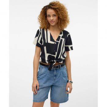Vero Moda Blusa de Manga Corta Easy Joy con diseño básico, lazo en la parte frontal, tejido suave y ligero, ideal para uso diario