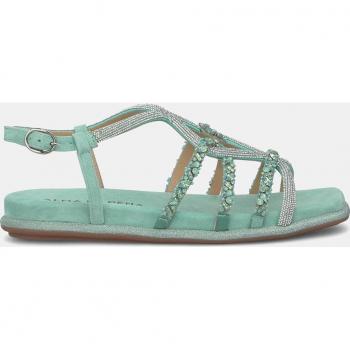 Sandalias Planas de Mujer Alma en Pena con Puntera Cuadrada y Tiras de Pedrería, Modelo V240852, Piel Entrelazada Hebilla Verde