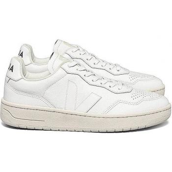 Veja V-90 Extra White Sneaker - Characteristics: Eco-friendly materials, Vegan leather, Rubber sole, Cushioned insole, Classic design, Breathable lining, Made in Brazil