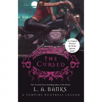 The Cursed: A Vampire Huntress Legend (English Edition)