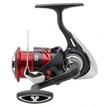 Molinete de Carpa Daiwa Ninja Match LT3000-C 2023 con Sistema Feeder