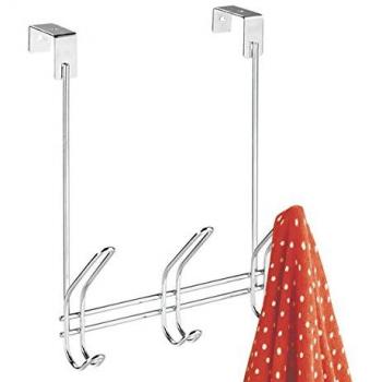 mDesign Perchero de puerta con 3 ganchos dobles – Práctico colgador de ropa para abrigos y chaquetas o como percha de baño – Sin taladro – 6 perchas en total – Acero color plateado