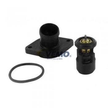 Termostato de refrigerante VEMO V15-99-2019-1 compatible con Volkswagen Golf 4, Golf 5 y Audi 032121110B, incluye junta de estanqueidad y soporte de tubo