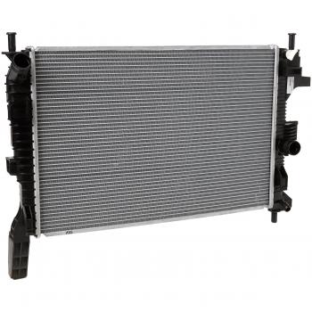Radiador de refrigeración del motor NRF 58284 con características de alta eficiencia, diseño optimizado para una mejor circulación del líquido refrigerante, fabricado con materiales duraderos y resistentes a la corrosión, compatible con múltiples v