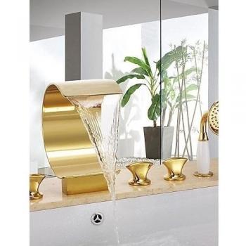 KISSRAIN® Antique Ti-PVD cinco agujeros tres manijas cascada grifo de la bañera con ducha de mano