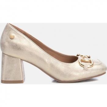 Mocasines dorados con detalle metalizado