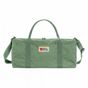 Bolsa Fjällräven Vardag 30L verde patina, capacidad de 30 litros, diseño clásico y funcional, fabricada en material G-1000 HeavyDuty, resistente al agua y a la abrasión, con compartimento principal