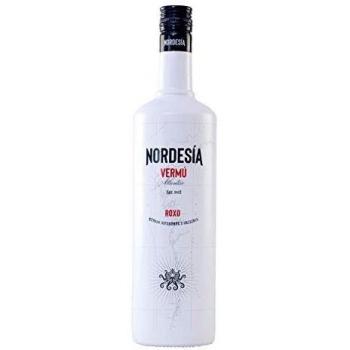 Nordesía Vermú Roxo - Bebida Gallega con Vino y Aguardiente, Sabor Hechizante, Fresco e Intenso, con Notas Afrutadas y Florales, Botella Premium de 1L