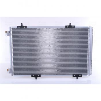 Condensador de aire acondicionado NISSENS 940333, sistema de aire acondicionado compatible con modelos específicos, diseñado para un rendimiento óptimo en la refrigeración y climatización, fabricado por Nissens