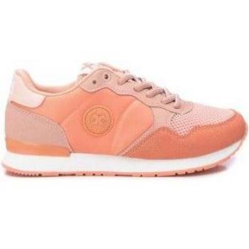 Zapatilla Xti 141025 Coral Cordon para mujer, deportivas color coral con cierre de cordón