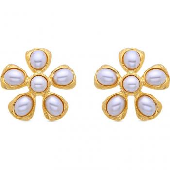 Pendientes Africa Luxenter en oro amarillo con perla blanca y detalles africanos