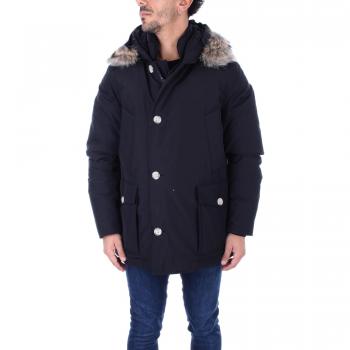 Woolrich Black Water and Wind Resistant Winter Jacket for Men, Size L