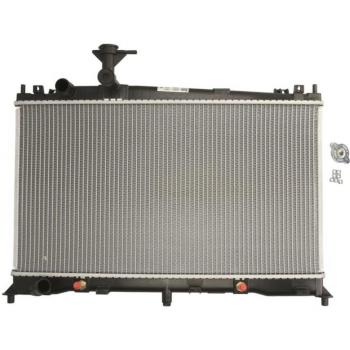 Radiador NISSENS 62463A para refrigeración del motor, con diseño de alta eficiencia, fabricado en aluminio y cobre, compatible con múltiples modelos de vehículos, incluye conexiones precisas para fácil instalación y ofrece un rendimiento óptimo en 