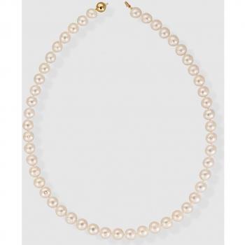 Collar elegante de perlas blancas con detalles en oro y cierre seguro