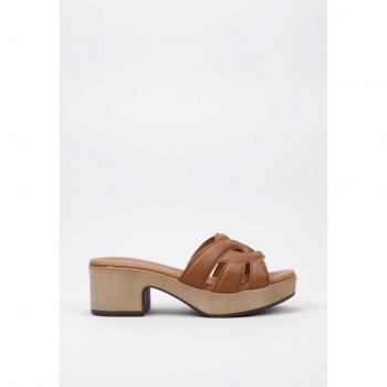 Zuecos de Cuero para Mujer Sandra Fontán LUXOR en color Camel, talla 40