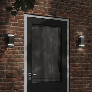 Aplique de exterior negro en acero inoxidable con diseño moderno, resistente a la intemperie, ideal para iluminación al aire libre