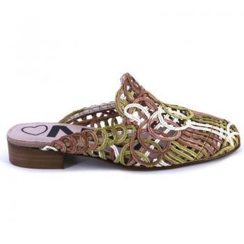 Zuecos de Mujer NIVAL 1437 en Beige, Estilo Elegante y Confortable