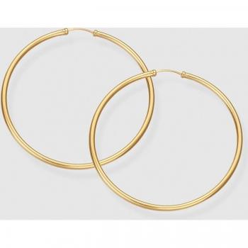 Pendientes de aro en oro con diseño elegante y moderno