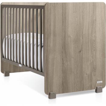 Cuna de madera Nona Roble con diseño romántico en tono Moka