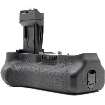 Used Canon BG-E8 Battery Grip - Excellent Condition