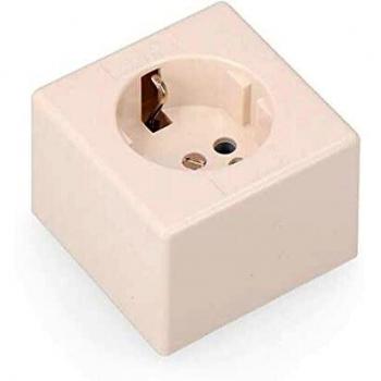Base T/Tl Superficie Cuadrada 16A (Retractilado) Solera [E3-41201]