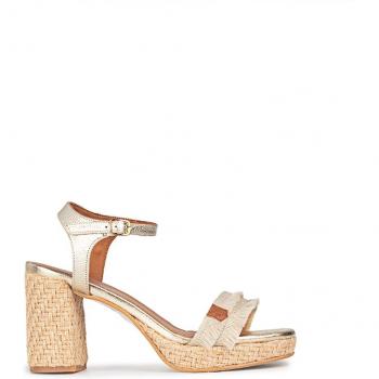 Sandalia de cuña con flecos y tacón Vao en color beige