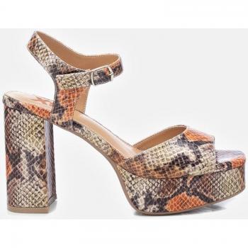 Sandalias Xti 141162 taupe con altura de tacón de 11cm