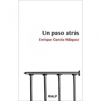 Un Paso Atras