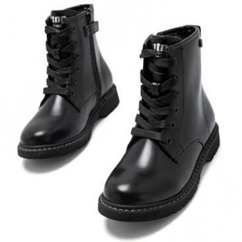 Botines de niña estilo motero Mustang con suela dentada, cierre cremallera, puntera redonda y color negro