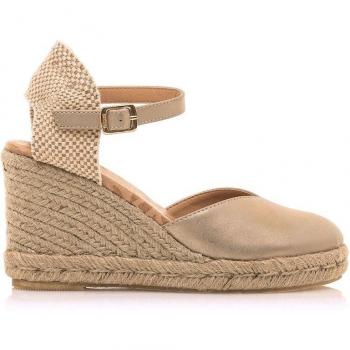 Sandalias de cuña Mustang Louisa oro con cierre hebilla y puntera redonda